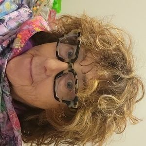 Meet your Posher, Sandy